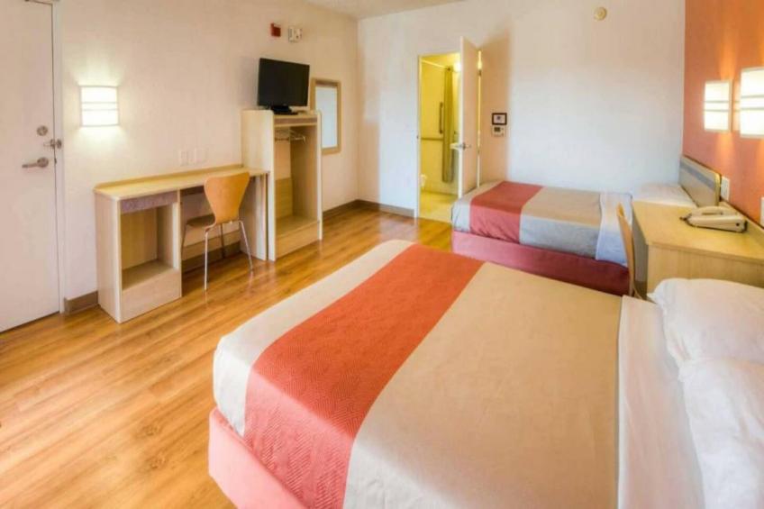 2 Full Beds  ADA/Tub - foto 8