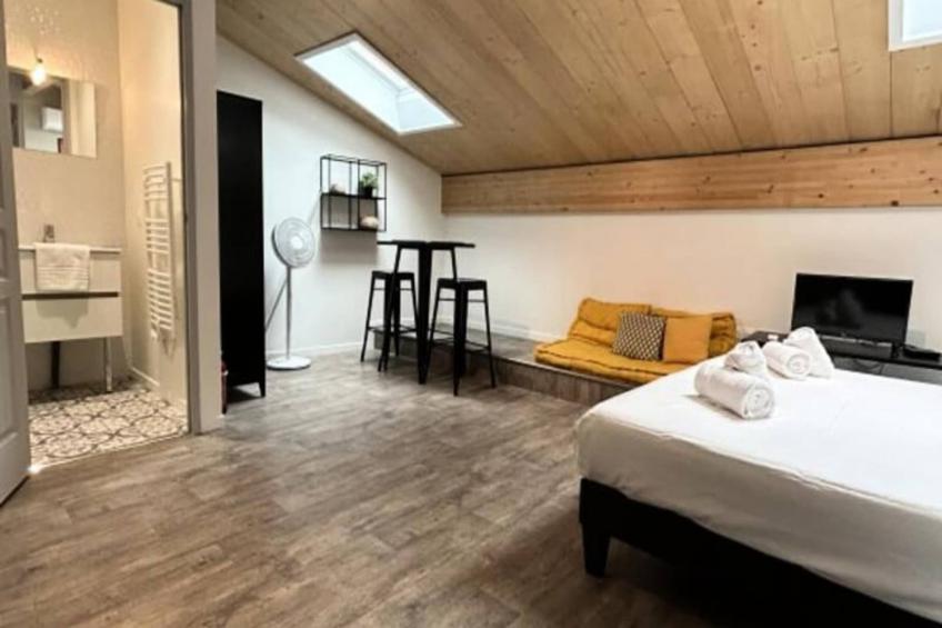 Appartement Rénové Avec Belle Pierre Et Climatisation Pour 2 Personnes - foto 6
