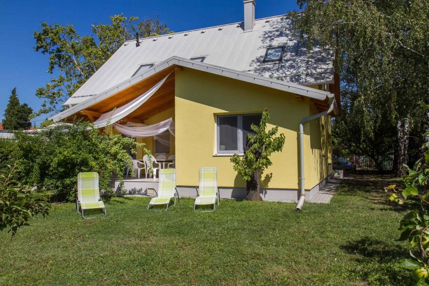 Vakantiehuis dicht bij het Balatonmeer, met moderne apparatuur, wasmachine, vaatwasser. - VW-CP76D