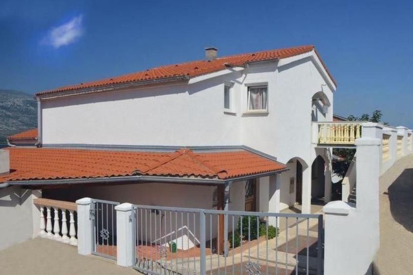 Vesna 1  mit Meerblick