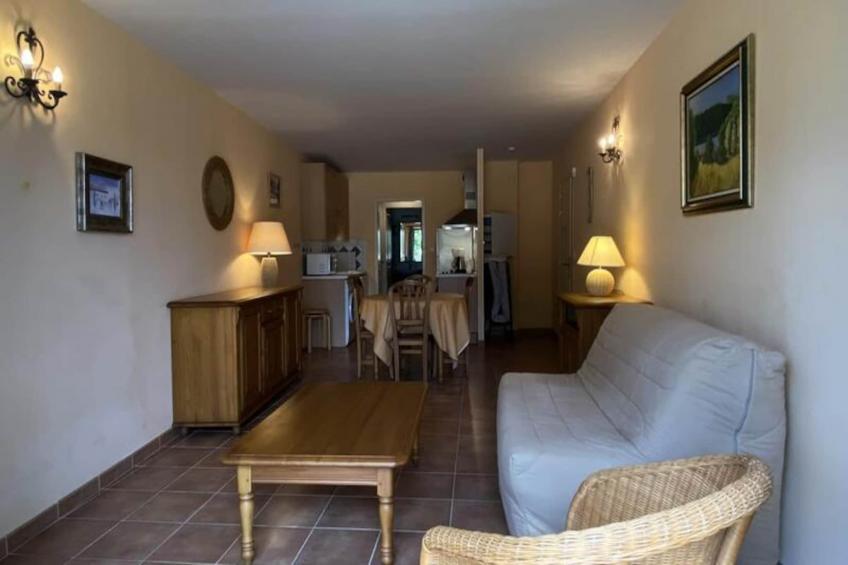 04b2 : Beau Studio Dans Un Mas Provençal - Piscine - foto 24