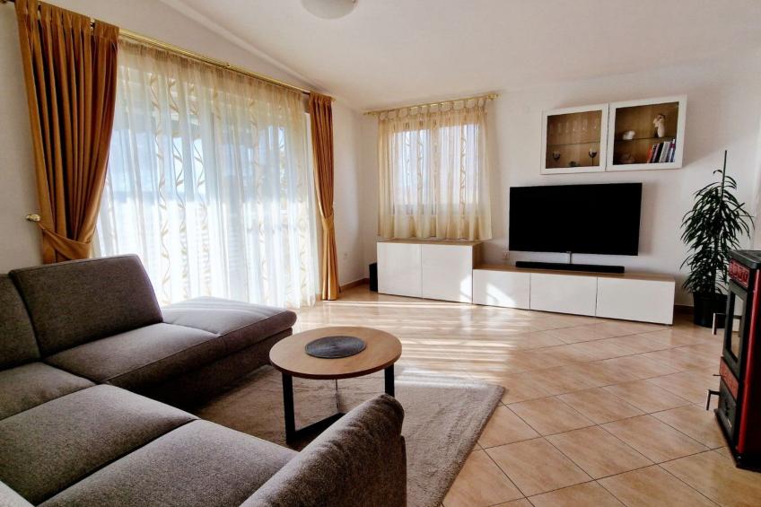 Gemütliches Häuschen mit großer Terrasse - foto 3