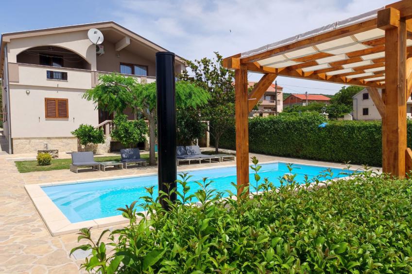 Angenehmes Haus in Posedarje mit großem Garten - foto 49