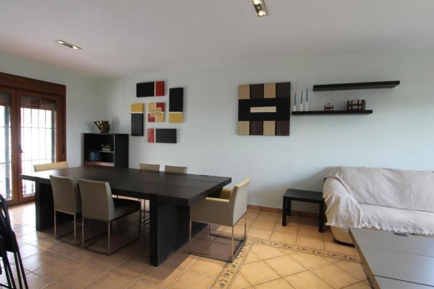 in Seseña mit großem Garten - foto 9