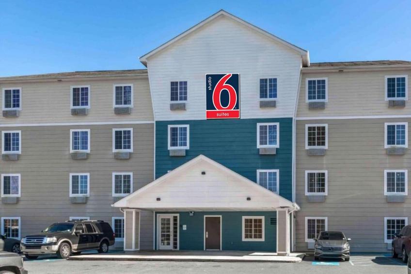 2 Full Beds | Non-Smoking, Kitchen