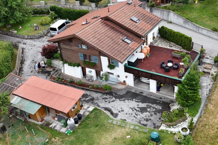 Chalet Haus (bei Einfahrt grosser Nussbaum ) - foto 15