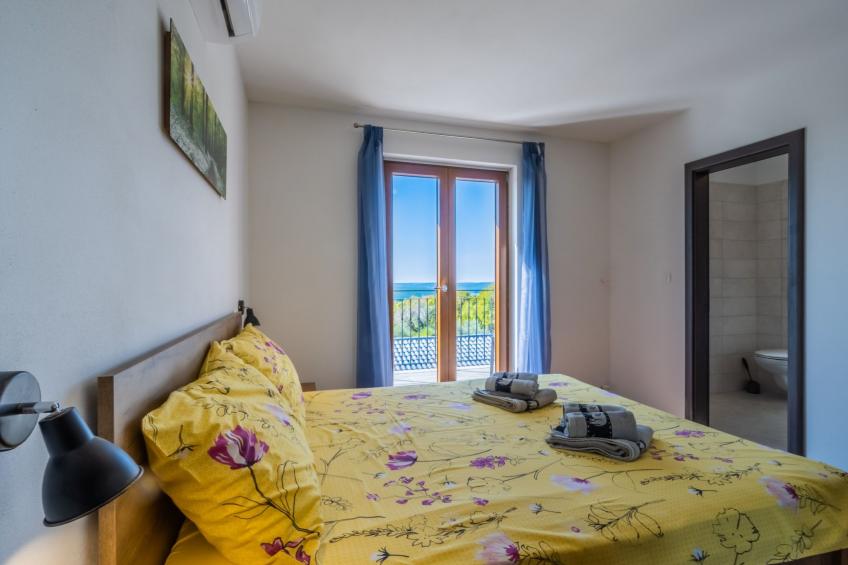 Elegantes Escape mit Pool und Panoramablick - foto 30