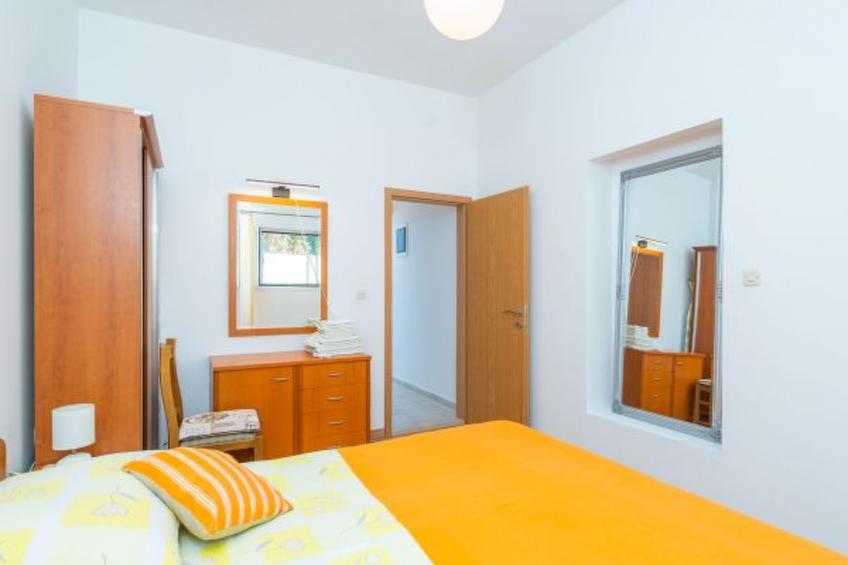 Beachfront Apartment house Hon with pool - foto 11