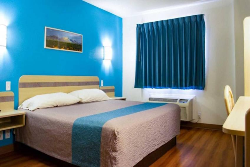 1 King Bed  Non-Smoking - foto 6