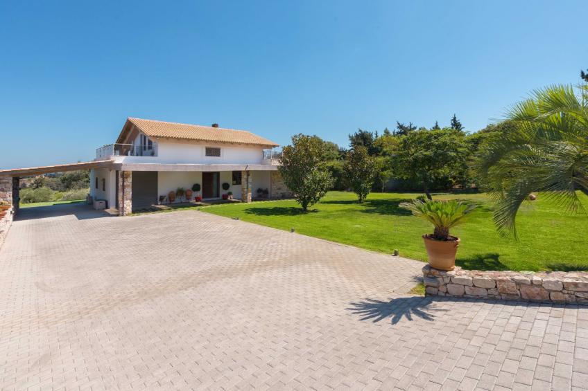 in Sgourou mit Parkplatz, Blick ins Grüne - foto 22