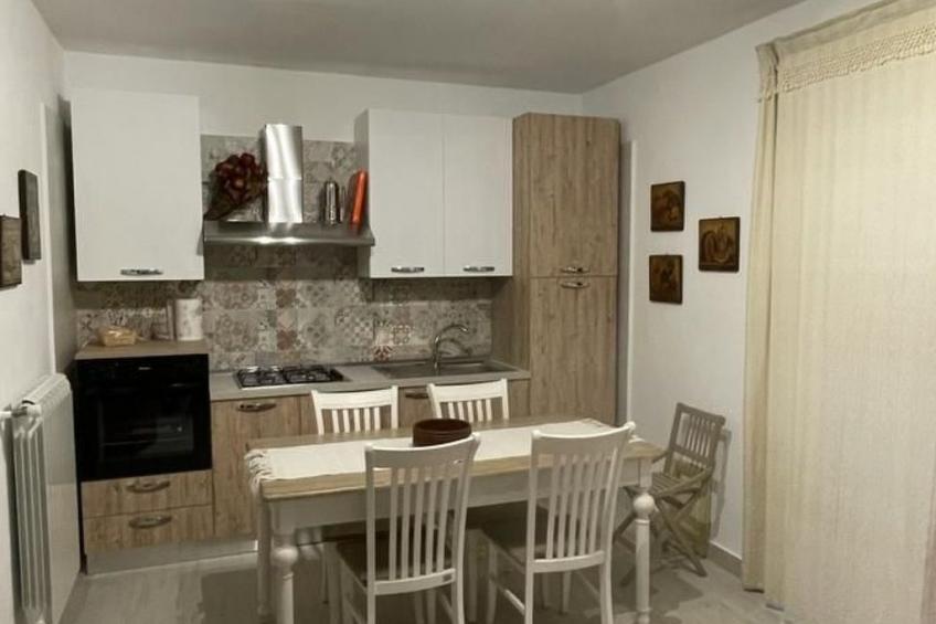 Wohnung mit Balkon - foto 2