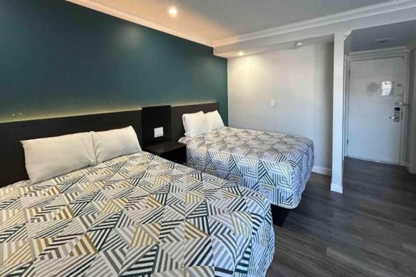 2 Queen Beds  Mobil Access Tub Nsmk Micfridg - foto 9
