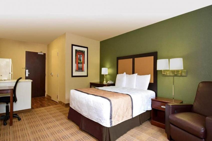 1 Queen Bed | Non-Smoking, Kitchen - foto 19