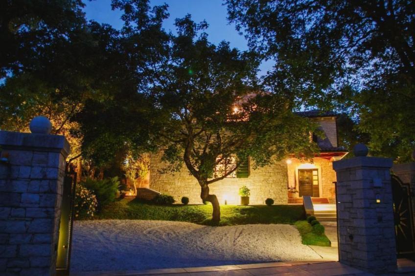 Luxusvilla mit Garten und Pool sowie herrlicher Aussicht - foto 17