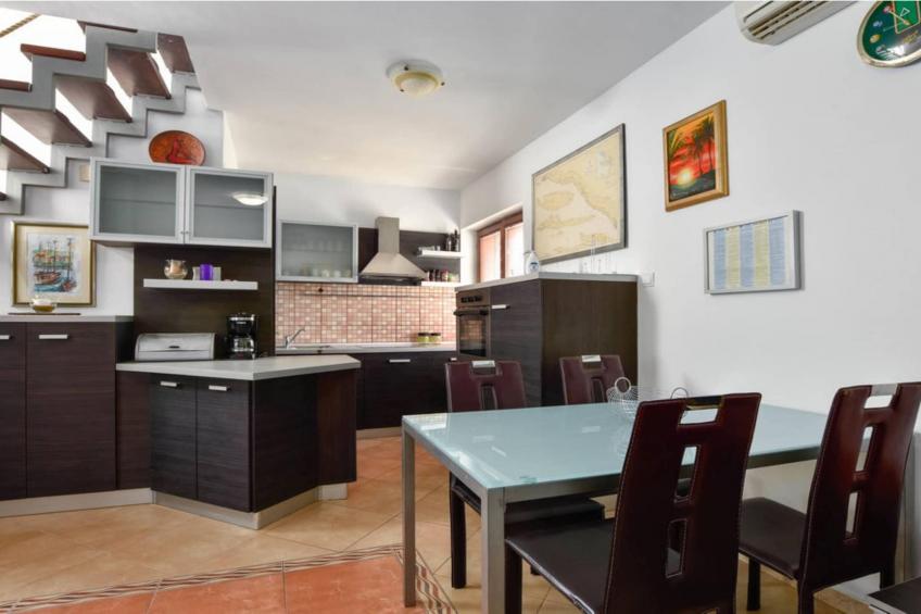 Peaceful Island Haven with Pool, BBQ & Games Area - Four Bedroom Holiday Home - foto 6