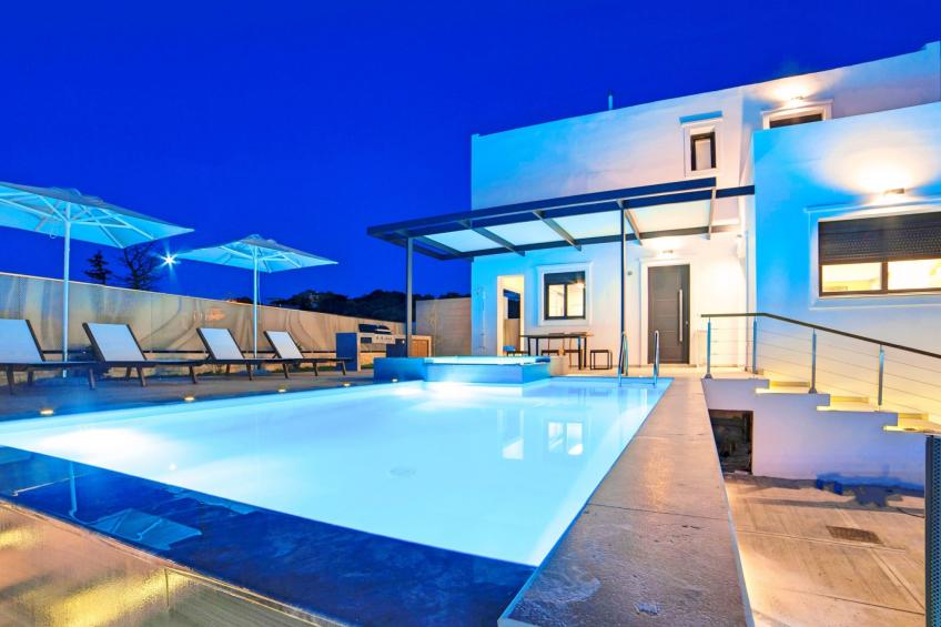 Haus in Kavallos mit privatem Pool und Panoramablick