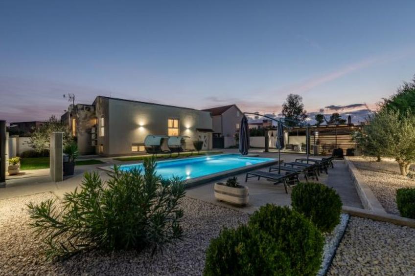 Villa Miranda with pool