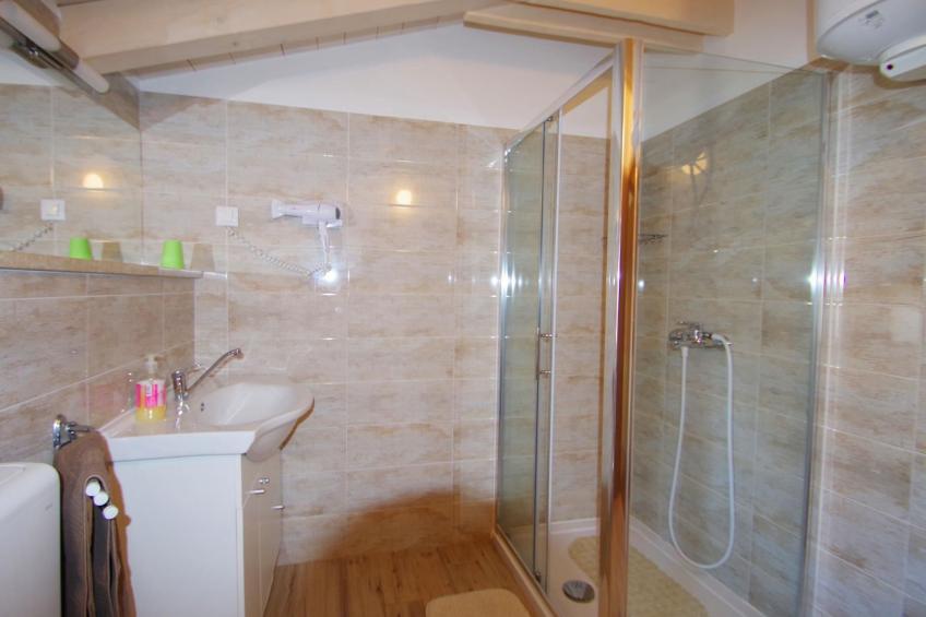 in Kavran mit Terrasse und Grill - foto 32