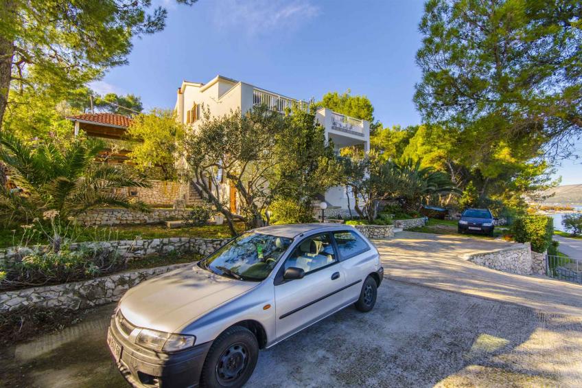 Holiday apartment with air conditioning, terrace and sea view in Slatine - BF-JB633 - foto 18