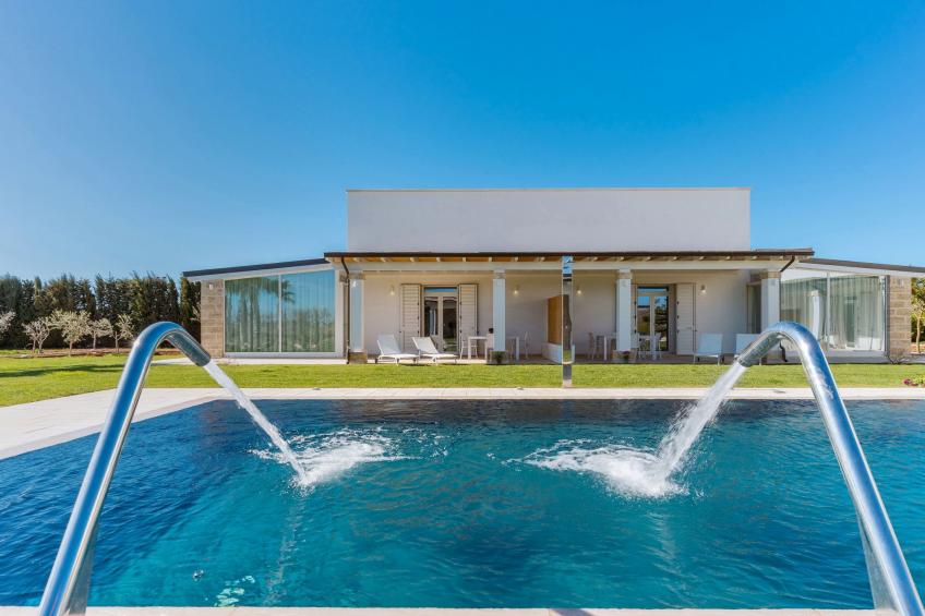 Haus in Casarano mit Außenhof - foto 18