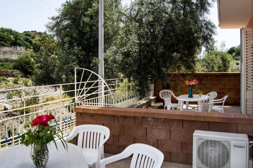 in Letojanni mit Terrasse - foto 18