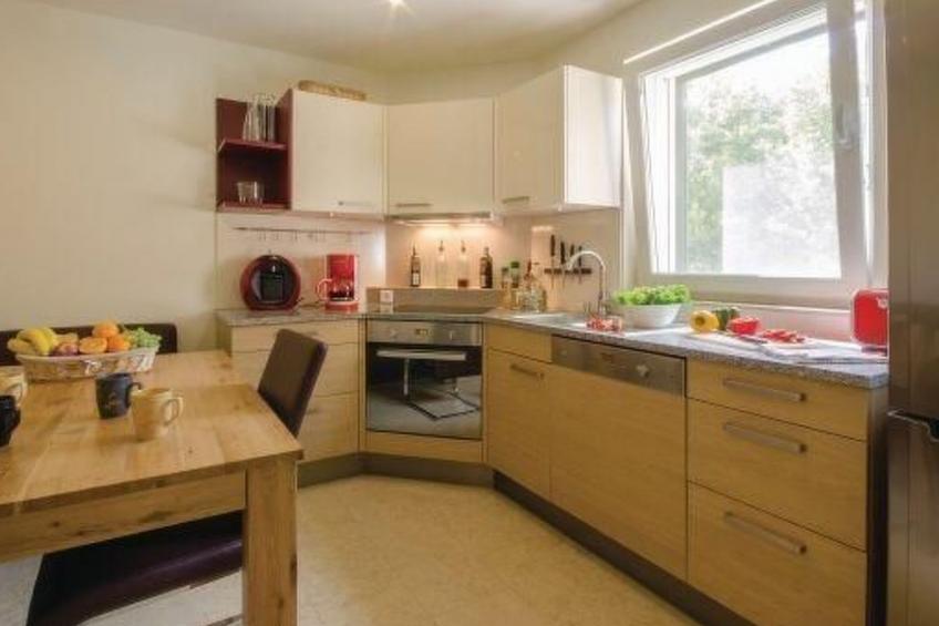 mit Pool, Whirlpool, Terrasse und Garten - foto 20