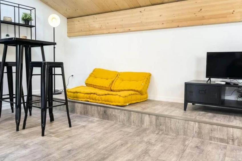 Appartement Rénové Avec Belle Pierre Et Climatisation Pour 2 Personnes - foto 11