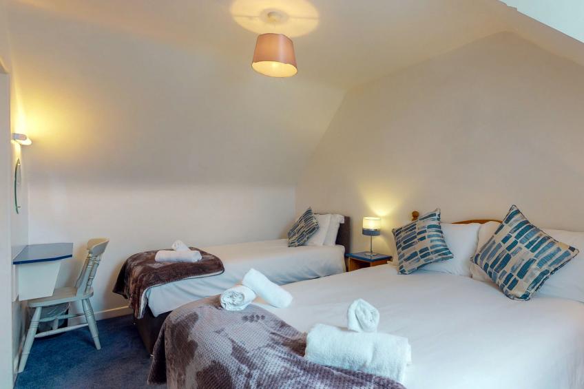 Dingle HC (S7)(TR4)  No 13 - foto 18