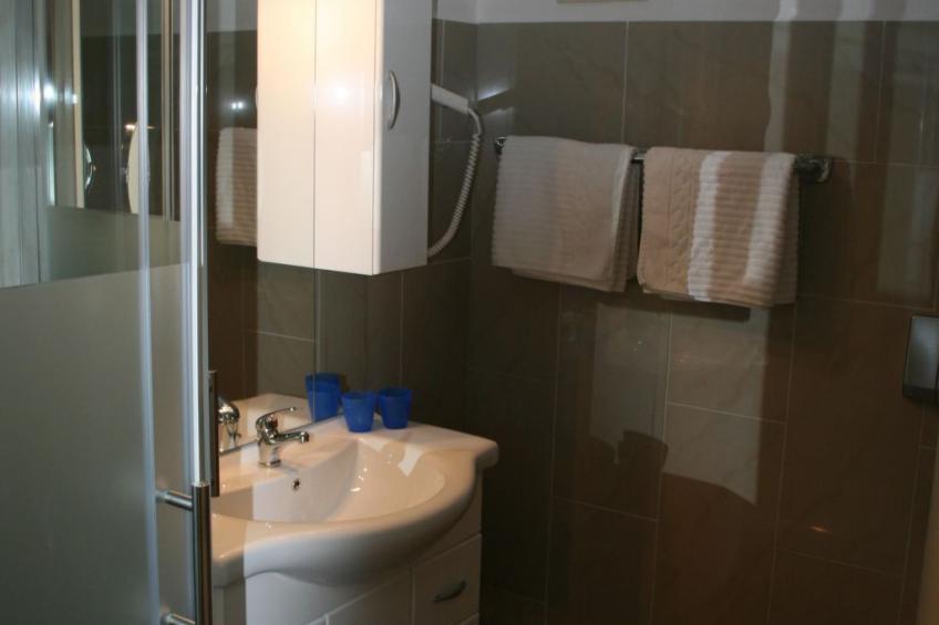 Komplett renovierte, helle Ferienwohnung - foto 4