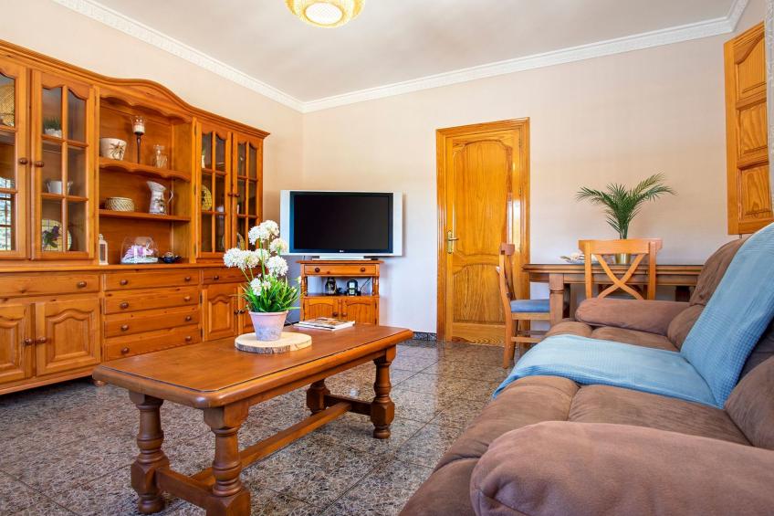 Familienhaus mit großzügigen Außenanlagen - foto 13