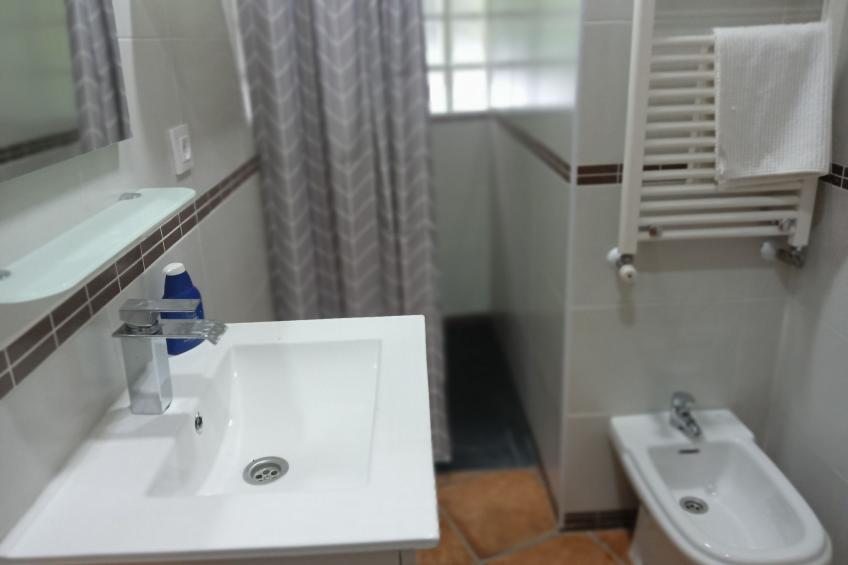 Haus für zwei Personen mit privatem Pool in den Bergen. - foto 11