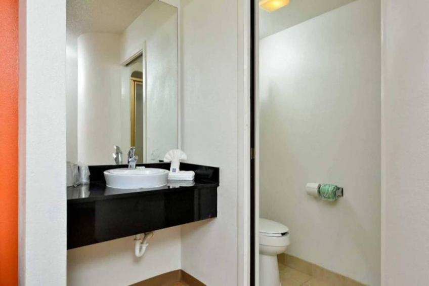 2 Full Beds  Smoking - foto 3