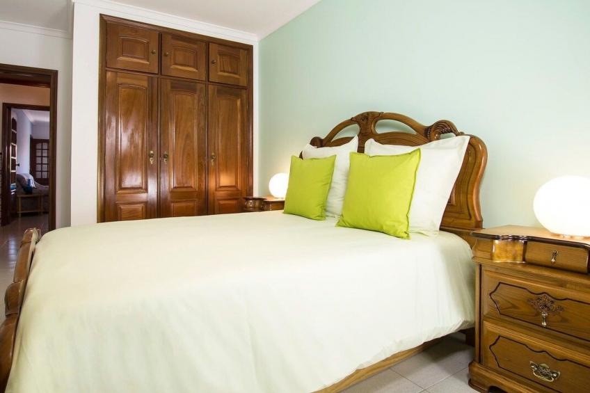 Haus der Scheinwerfer mit freier Garage - foto 3