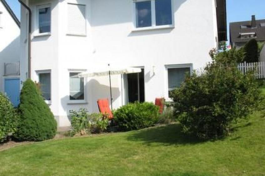 in Westum mit Terrasse