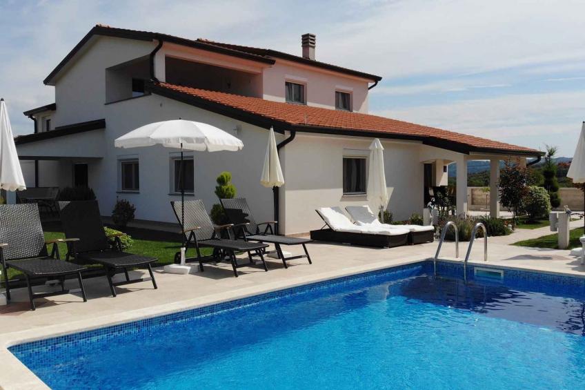 appartement de vacances avec piscine et terrasse - BF-MF4F