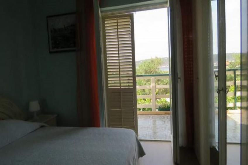 Serene Barbat Escape with Just Minutes from the Beach - One Bedroom Apartment with Balcony 1 - foto 9