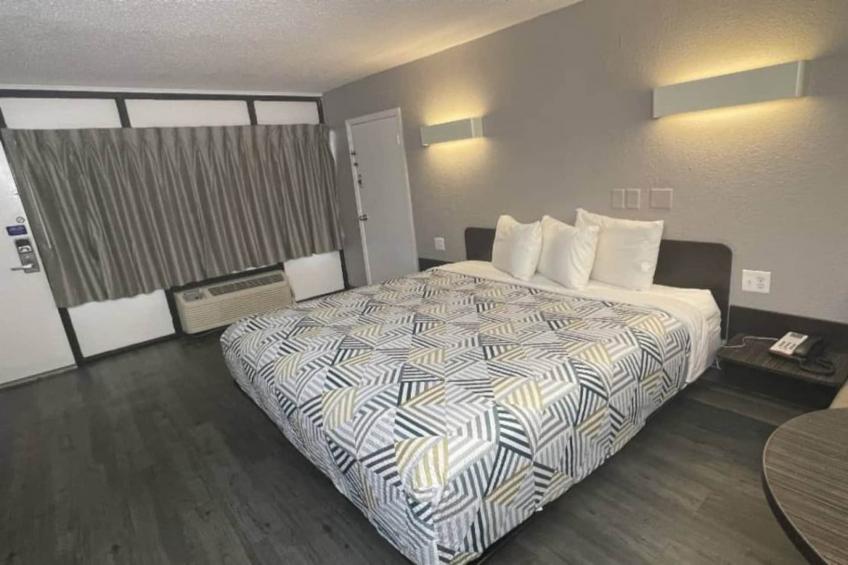 1 Queen bed  Smoking - foto 27