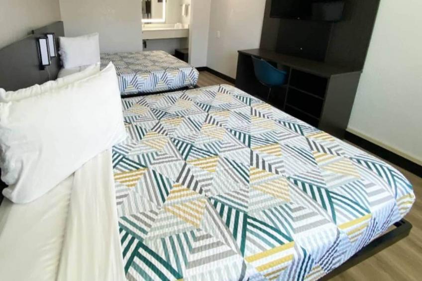 2 Queen Beds  Mini Fridge - foto 7
