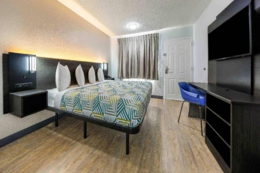 1 Queen Bed  Non-Smoking - foto 9
