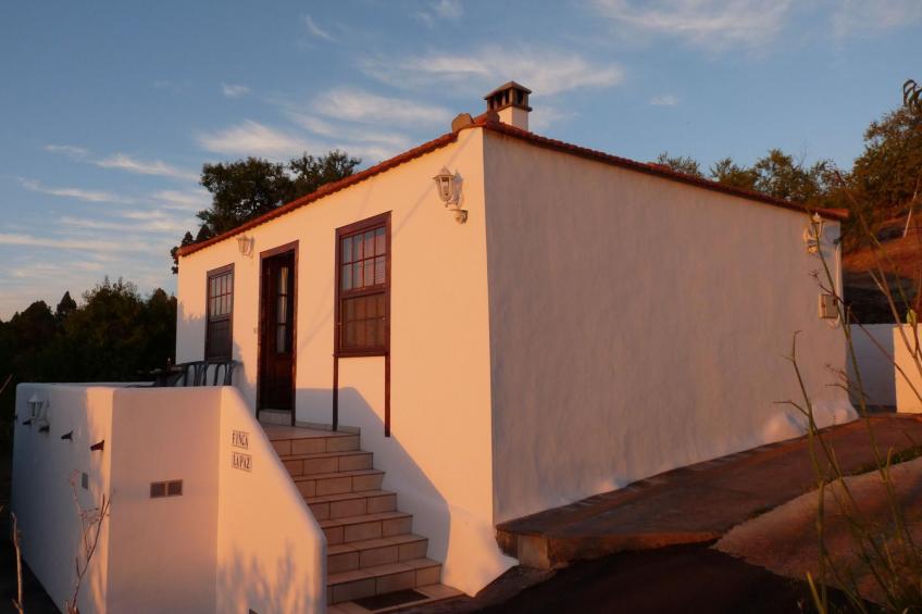 Ruhige Finca Topo del Drago mit Meerblick