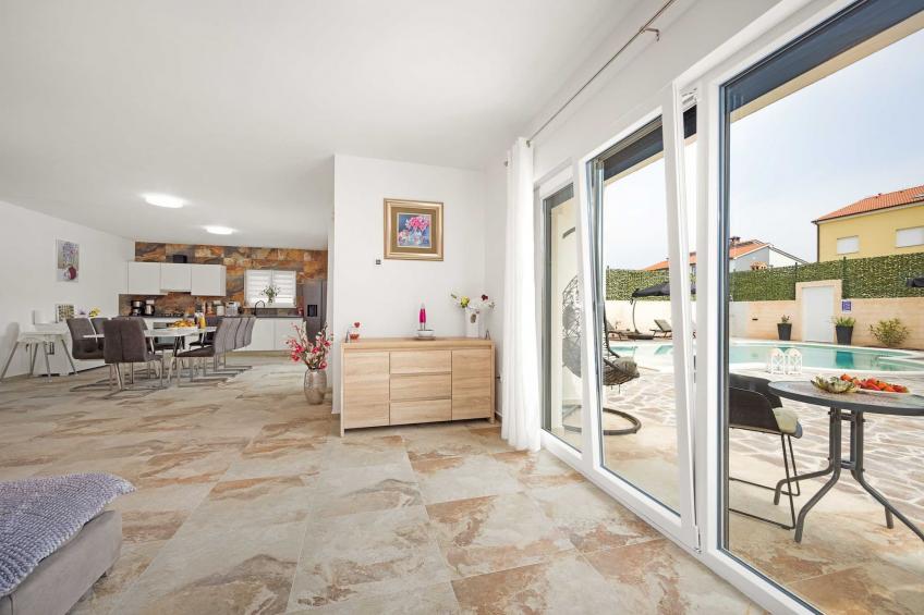 Villa Nur Amela with Pool, Jacuzzi, Darts - foto 15