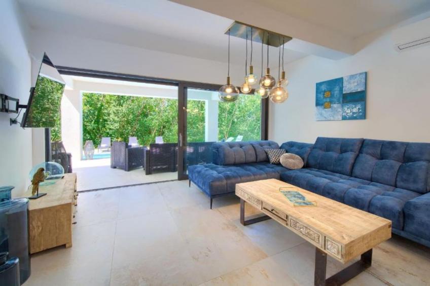 Wellness Villa Modruna - Four Bedroom Villa with Swimming pool