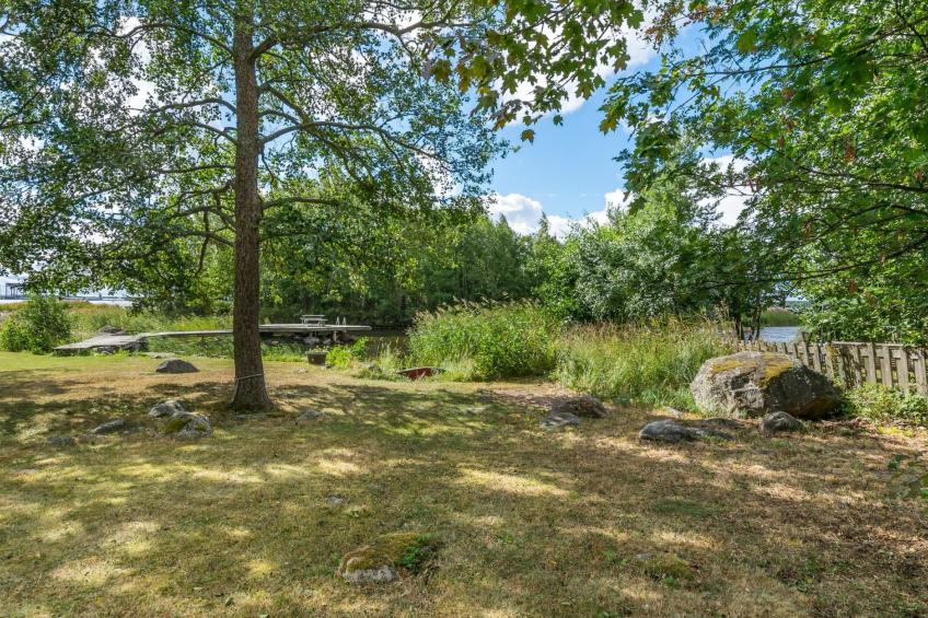 Lampaluodon punainen tupa - foto 18