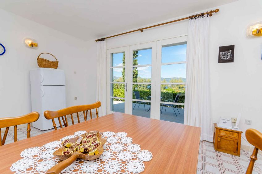 Vakantiewoning met airconditioning en terras, direct aan zee in Slatine - BF-5DBVD - foto 14