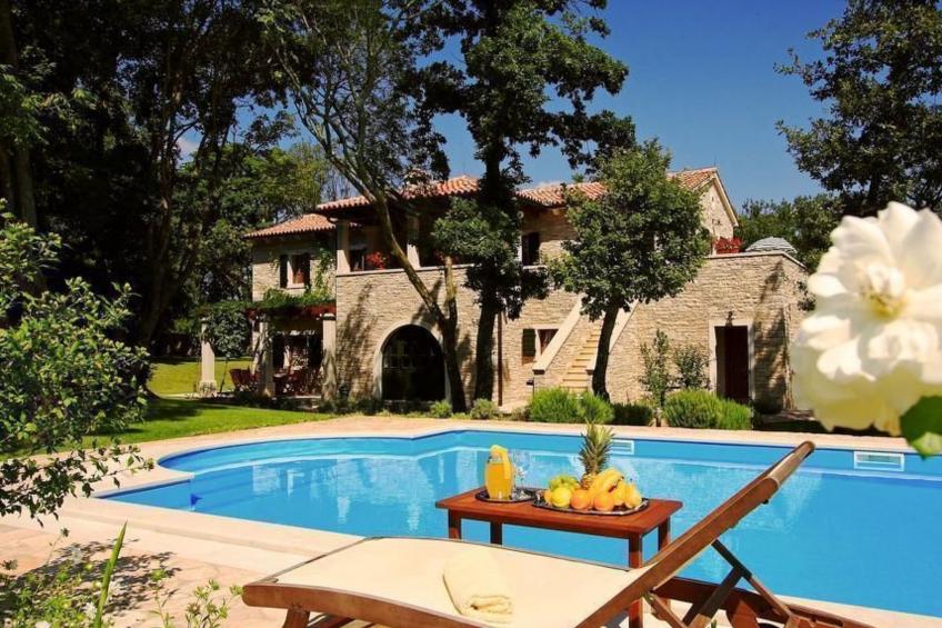 Luxusvilla mit Garten und Pool sowie herrlicher Aussicht - foto 27