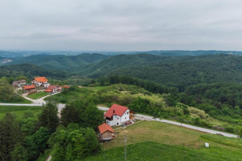 Three-Bedroom Apartment - foto 27