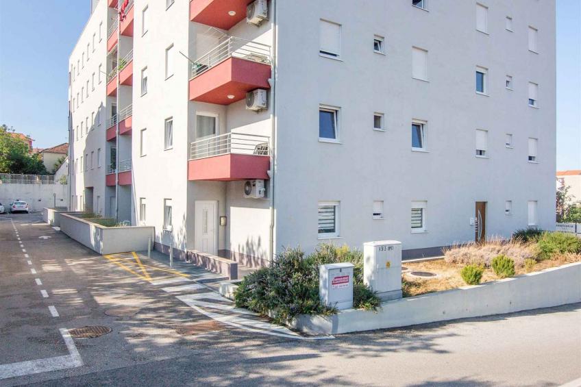 Vakantiewoning met balkon en airco - VW-FHN2B - foto 2