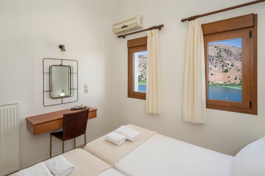 Wunderschöne Villa mit Seeblick und Pool in der Nähe von Restaurants - foto 27