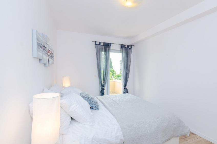 Color Apartments - Standard One-Bedroom Apartment with Terrace and Partial Sea View (Red) - foto 11