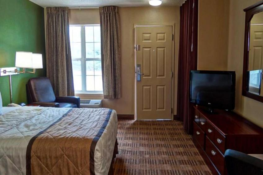 1 Queen Bed | Non-Smoking, Kitchen - foto 22